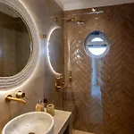 Soborgo Exquisite Aparthotel 4*
